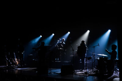 Bart Peeters & De Ideale Mannen @ De Warande, picture 15, photographed by Ann Carpentier - FrontView Magazine