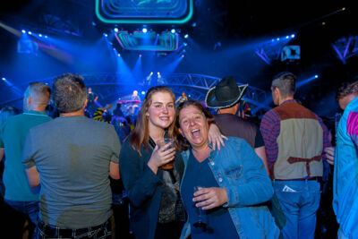 Sfeer en presentatie @ Schlagerfestival, picture 20, photographed by Gert Daemen - FrontView Magazine