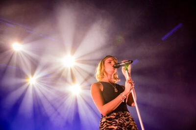 Emma Bale @ Het Depot, picture 15, photographed by Jürgen Bruynooghe - FrontView Magazine
