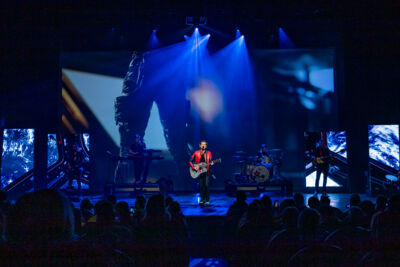 Gene Thomas @ Stadsschouwburg Antwerpen, foto 4, foto's door Dimitri Vanlommel - FrontView Magazine