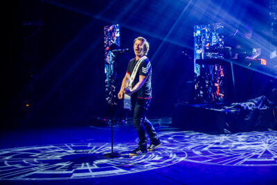 Gene Thomas @ Stadsschouwburg Antwerpen, foto 44, foto's door Dimitri Vanlommel - FrontView Magazine