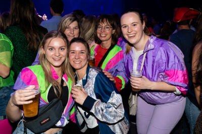 MNM Back To The 90s & Nillies - Sfeer @ Sportpaleis, picture 30, photographed by Sandra Van Watermeulen - FrontView Magazine