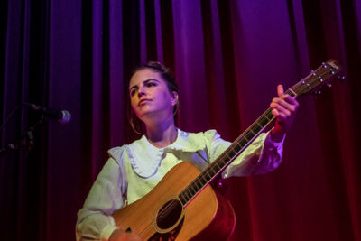 Emmy d'Arc @ Ancienne Belgique, picture 4, photographed by Jürgen Bruynooghe - FrontView Magazine
