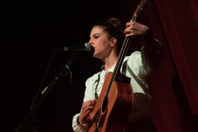 Emmy d'Arc @ Ancienne Belgique, picture 11, photographed by Jürgen Bruynooghe - FrontView Magazine