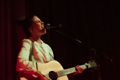 Emmy d'Arc @ Ancienne Belgique, picture 16, photographed by Jürgen Bruynooghe - FrontView Magazine