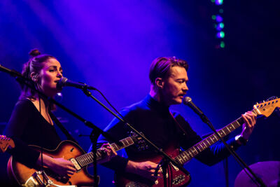 Darling West @ 013, picture 7, photographed by Ann Carpentier - FrontView Magazine