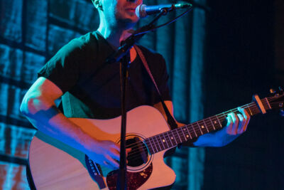 Milow @ Hangar 3020, picture 6, photographed by Jürgen Bruynooghe - FrontView Magazine