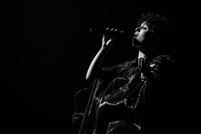 Barbara Pravi @ La Madeleine, picture 3, photographed by Dorien Goetschalckx - FrontView Magazine