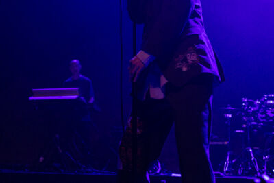 Whispering Sons @ Het Depot, picture 2, photographed by David Johnson - FrontView Magazine