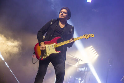 Simple Minds @ Sportpaleis, picture 15, photographed by Marc Verdonck - FrontView Magazine