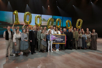 1 miljoenste bezoeker voor de succesmusical Daens @ Studio 100 Pop-Up Theater, picture 23, photographed by Alex Wyckmans - FrontView Magazine