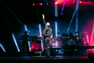 Simple Minds - 40 Years of Hit - Tour 2022 @ Zénith Arena Lille, foto 1, foto's door Anais Callens - FrontView Magazine