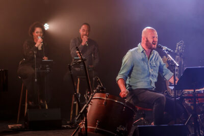 Stan Van Samang @ Stadsschouwburg Mechelen, foto 2, foto's door Alex Wyckmans - FrontView Magazine
