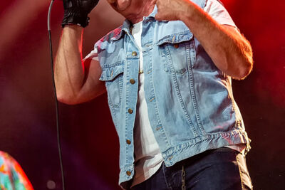de Jhonny's, @ Moen Feest, picture 6, photographed by Edwin Houdevelt - FrontView Magazine