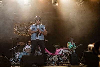 de Jhonny's, @ Moen Feest, picture 10, photographed by Edwin Houdevelt - FrontView Magazine