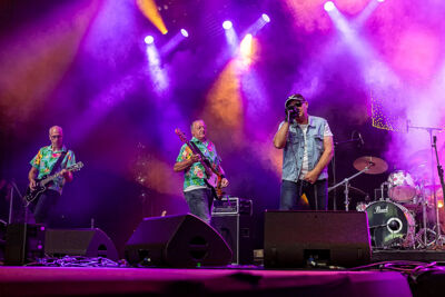 de Jhonny's, @ Moen Feest, picture 13, photographed by Edwin Houdevelt - FrontView Magazine