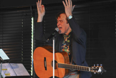 CD voorstelling John Terra @ Niel am See, picture 13, photographed by Peter Minnebo - FrontView Magazine