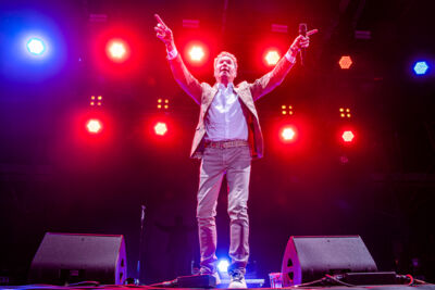 Bart Kaëll @ Grenspop Hoogstraten, picture 4, photographed by Dimitri Vanlommel - FrontView Magazine