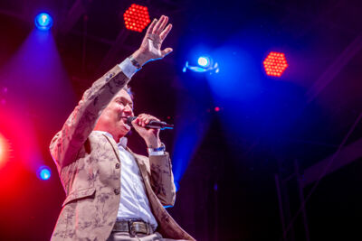 Bart Kaëll @ Grenspop Hoogstraten, picture 12, photographed by Dimitri Vanlommel - FrontView Magazine