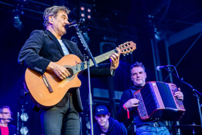 Bart Peeters @ Grenspop Hoogstraten, picture 1, photographed by Dimitri Vanlommel - FrontView Magazine