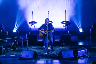 Francis Cabrel - Trobador Tour @ Colisée Roubaix, foto 6, foto's door FrontView Magazine