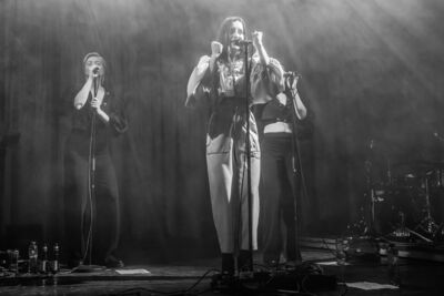 Eefje De Visser (Pitou as support act) Live @ De Roma, picture 7, photographed by Paul Jongeneelen - FrontView Magazine