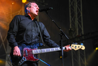 OMD @ Hello Festival Emmen, foto 4, foto's door Peter Minnebo - FrontView Magazine