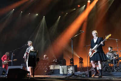 Crowded House @ Lotto Arena, picture 9, photographed by dirk janssens - FrontView Magazine