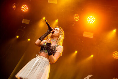 Camille @ Aertssen Summer Festival 2022, picture 3, photographed by Dimitri Vanlommel - FrontView Magazine
