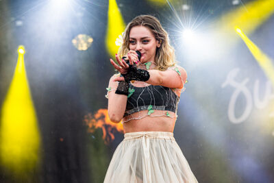 Camille @ Aertssen Summer Festival 2022, picture 26, photographed by Dimitri Vanlommel - FrontView Magazine