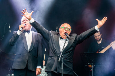Grunblavers @ Aertssen Summer Festival 2022, picture 3, photographed by Dimitri Vanlommel - FrontView Magazine
