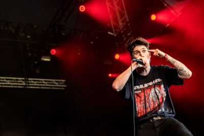 Holding Absence @ Jera On Air, picture 12, photographed by Dorien Goetschalckx - FrontView Magazine