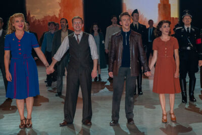 Allerlaatste voorstelling Spektakel Musical 40-45 @ Pop-Up Theater Puurs, picture 1, photographed by Peter Minnebo - FrontView Magazine