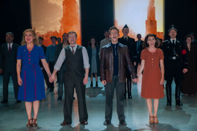 Allerlaatste voorstelling Spektakel Musical 40-45 @ Pop-Up Theater Puurs, picture 2, photographed by Peter Minnebo - FrontView Magazine