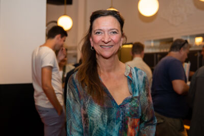Première Oost West, Thuis Best @ Fakkeltheater - Rode Zaal, foto 3, foto's door Goele Bormans - FrontView Magazine