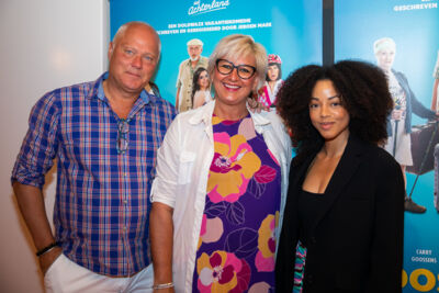 Première Oost West, Thuis Best @ Fakkeltheater - Rode Zaal, foto 24, foto's door Goele Bormans - FrontView Magazine