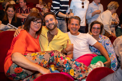 Première Oost West, Thuis Best @ Fakkeltheater - Rode Zaal, foto 25, foto's door Goele Bormans - FrontView Magazine