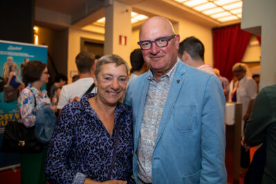 Première Oost West, Thuis Best @ Fakkeltheater - Rode Zaal, foto 30, foto's door Goele Bormans - FrontView Magazine