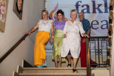 Première Oost West, Thuis Best @ Fakkeltheater - Rode Zaal, foto 46, foto's door Goele Bormans - FrontView Magazine