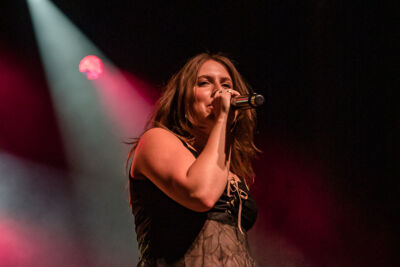 Lila Drew @ Ancienne Belgique, picture 12, photographed by Jürgen Bruynooghe - FrontView Magazine