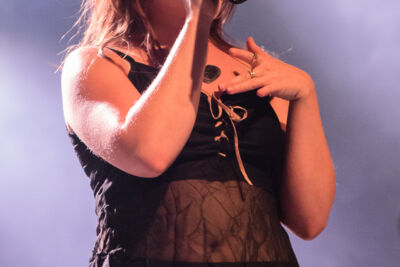 Lila Drew @ Ancienne Belgique, picture 13, photographed by Jürgen Bruynooghe - FrontView Magazine