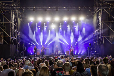 De Kreuners & Clouseau @ Rock Zottegem 2022, picture 18, photographed by Paul Jongeneelen - FrontView Magazine