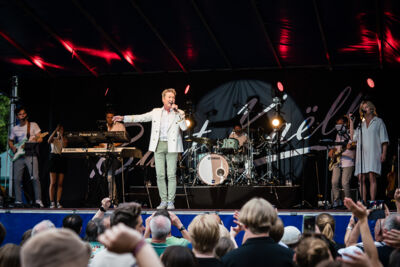 Bart Kaëll Live @ Parkies Sint-Niklaas, picture 5, photographed by Danny Wagemans - FrontView Magazine