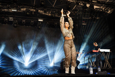 Sevdaliza @ Dour Festival 2022, picture 6, photographed by Magali Decamps - FrontView Magazine