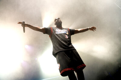 Dinos @ Dour Festival 2022, picture 7, photographed by Magali Decamps - FrontView Magazine