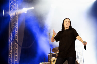 Zinée @ Dour Festival 2022, picture 6, photographed by Magali Decamps - FrontView Magazine