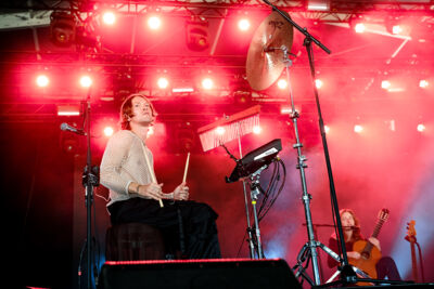 Erika De Casier @ Dour Festival 2022, picture 2, photographed by Magali Decamps - FrontView Magazine