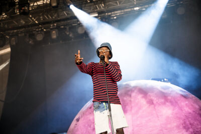 Josman @ Dour Festival 2022, picture 1, photographed by Magali Decamps - FrontView Magazine