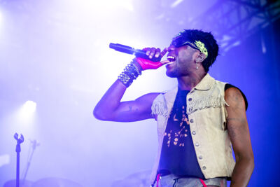 Yves Tumor & Its Band @ Dour Festival 2022, picture 4, photographed by Magali Decamps - FrontView Magazine