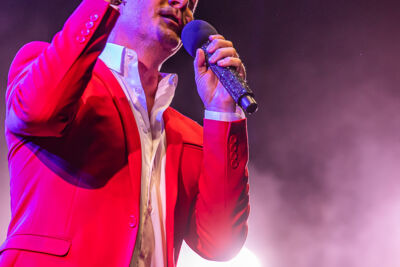 Christoff @ Gentse Feesten 2022 - Sint Baafsplein, picture 4, photographed by Dimitri Vanlommel - FrontView Magazine